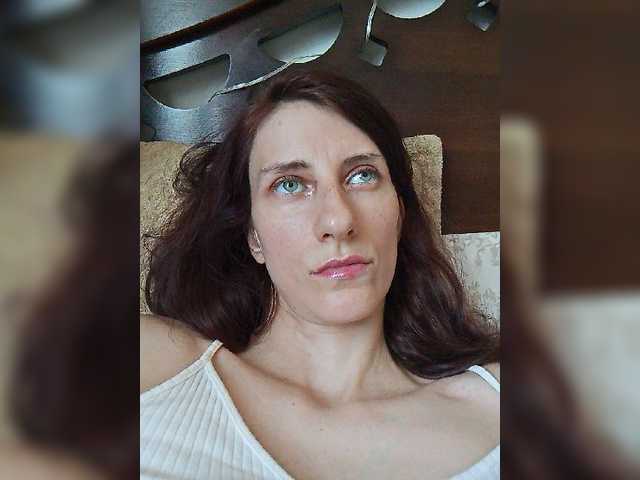Kitty2044 live cam on BongaCams