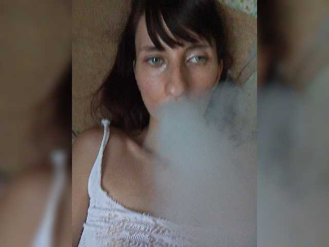 Kitty2044 live cam on BongaCams