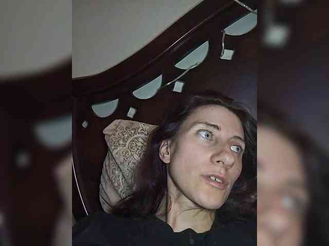 Kitty2044 webcam