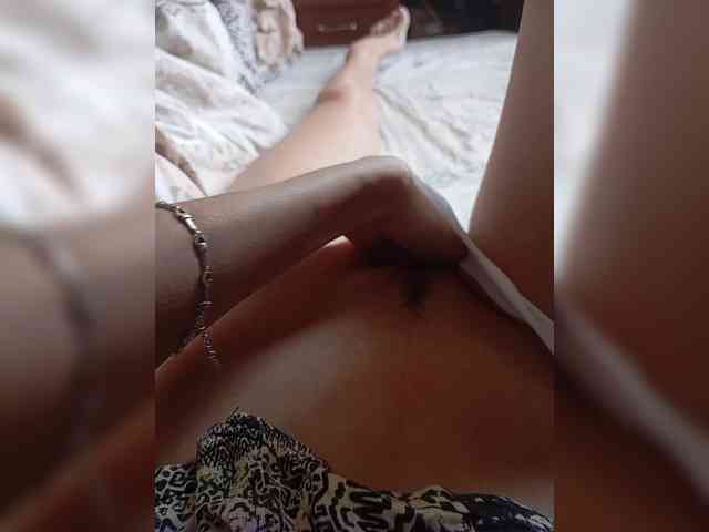 Kitty2044 webcam