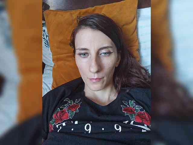 Kitty2044 webcam