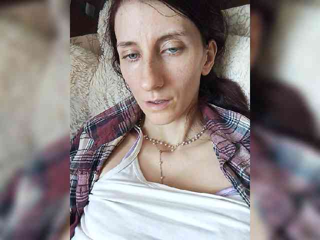 Kitty2044 webcam