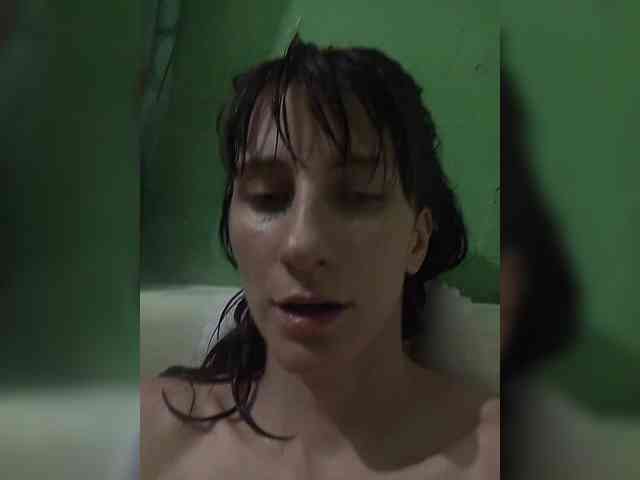Kitty2044 webcam