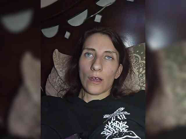 Kitty2044 webcam