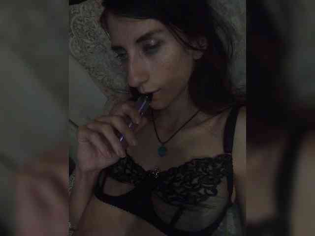 Kitty2044 webcam