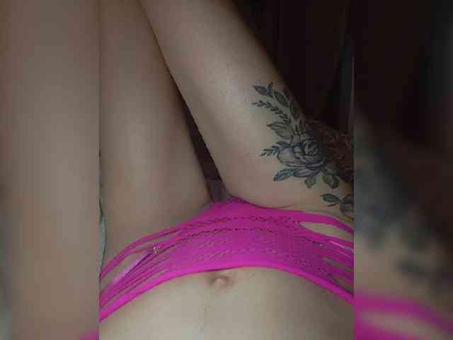 Kitty2044 webcam