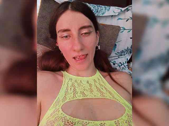 Kitty2044 webcam