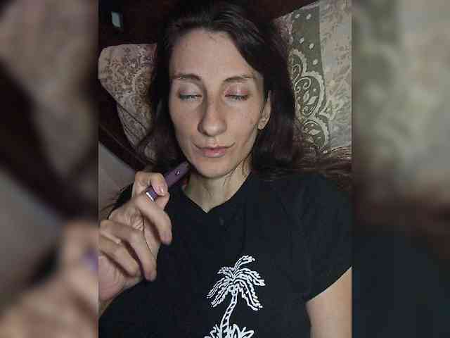 Kitty2044 webcam