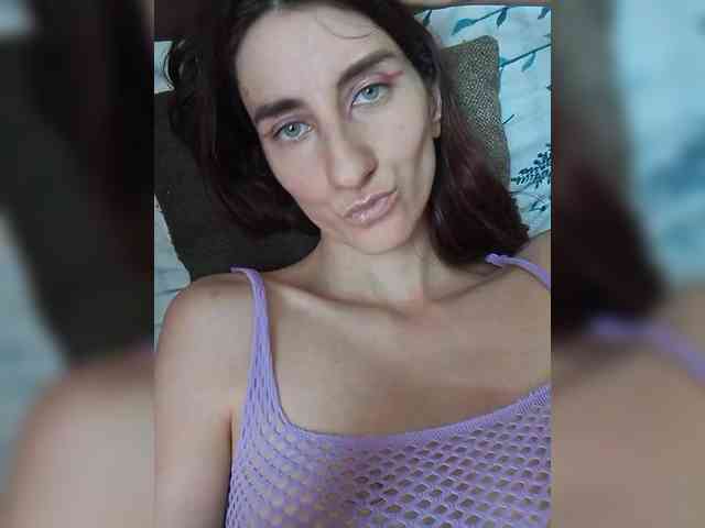 Kitty2044 webcam