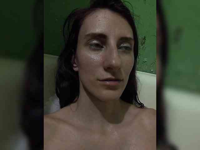 Kitty2044 webcam