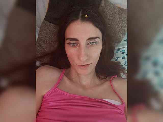 Kitty2044 webcam