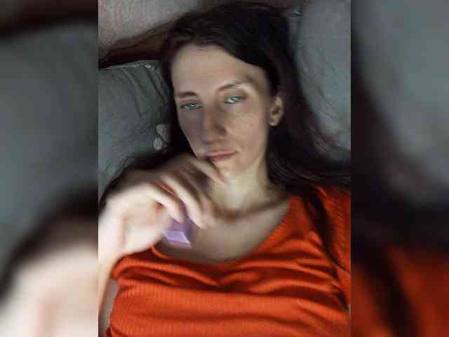 Kitty2044 webcam
