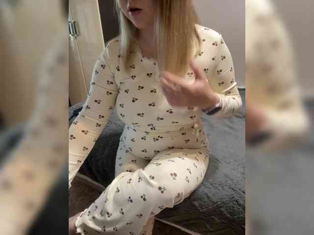 Funny_Bunny2507 webcam
