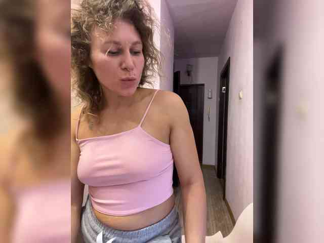 Marya_Hi webcam