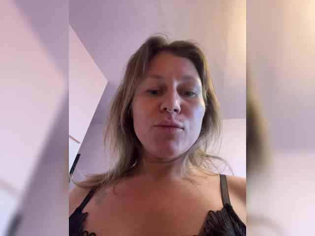 Marya_Hi webcam