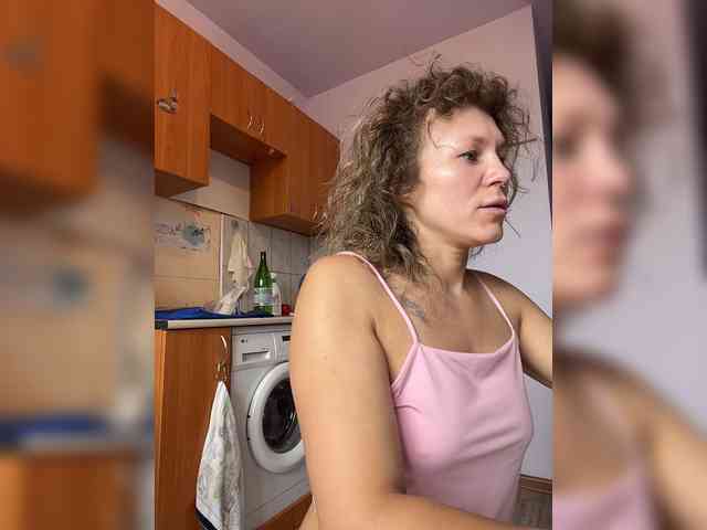 Marya_Hi webcam