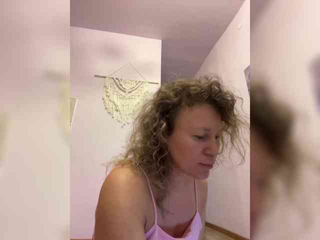 Marya_Hi webcam