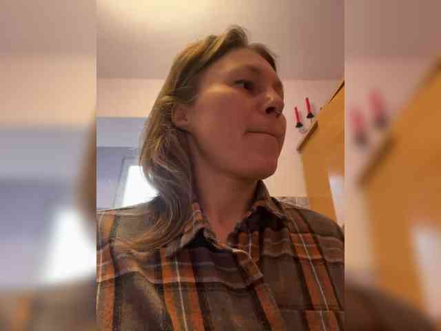 Marya_Hi webcam