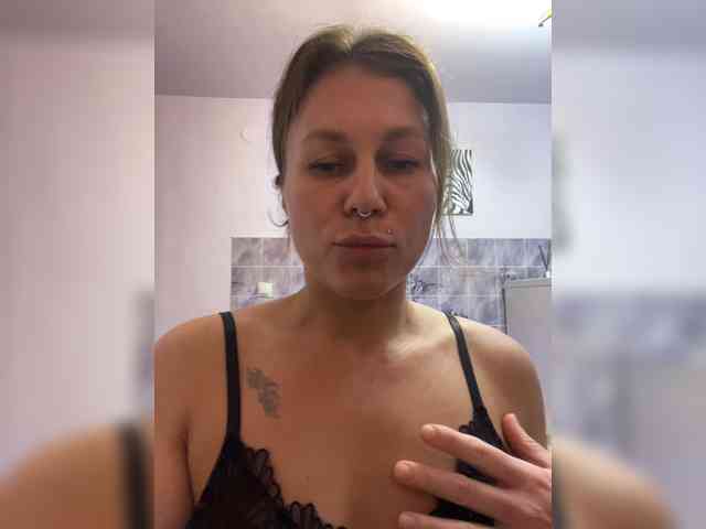 Marya_Hi webcam