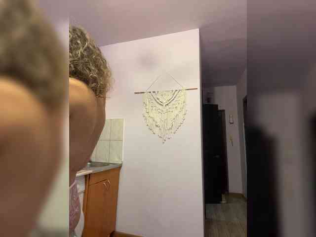 Marya_Hi webcam