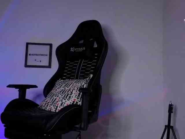 alex_neon1
