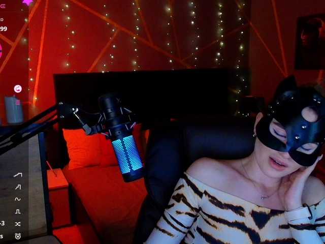 SofiaShy's BongaCams show and profile