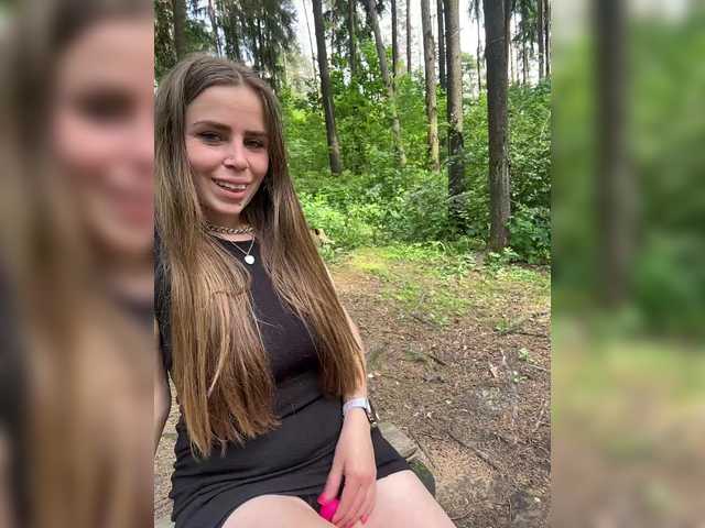 go to chat with LolaSexxx
