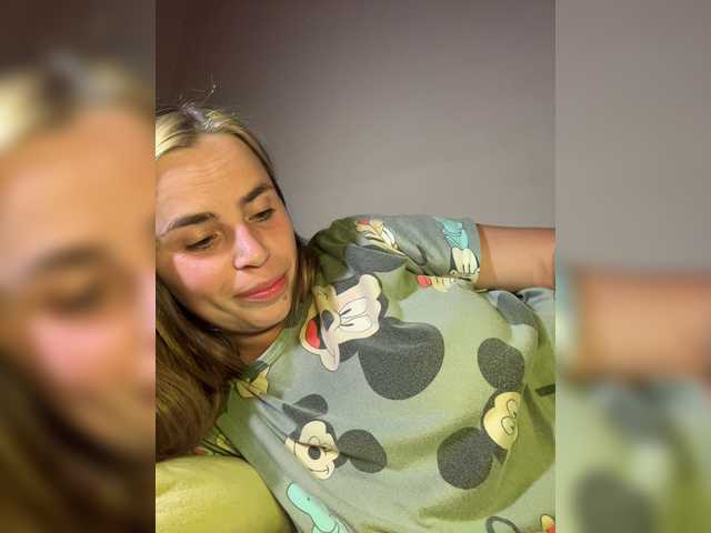 go to chat with LolaSexxx