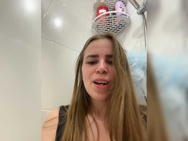 go to chat with LolaSexxx