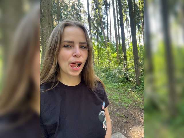 go to chat with LolaSexxx