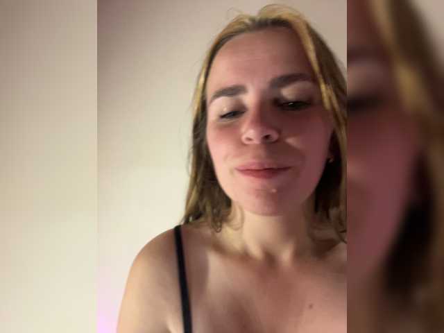 go to chat with LolaSexxx