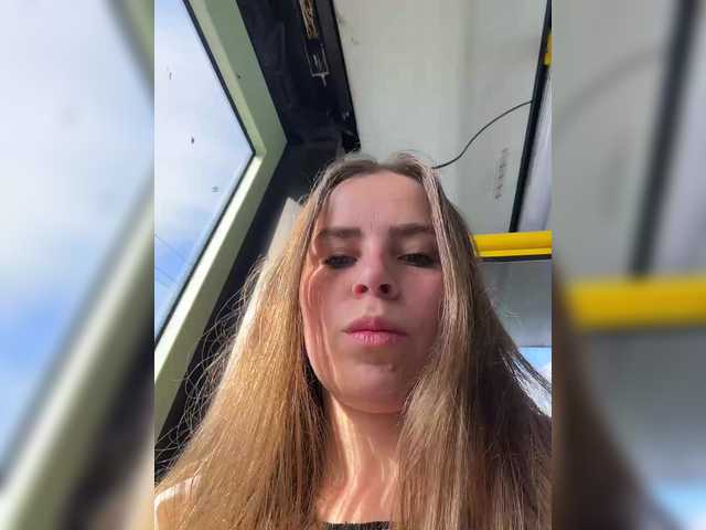 go to chat with LolaSexxx