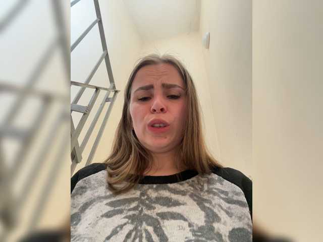 go to chat with LolaSexxx
