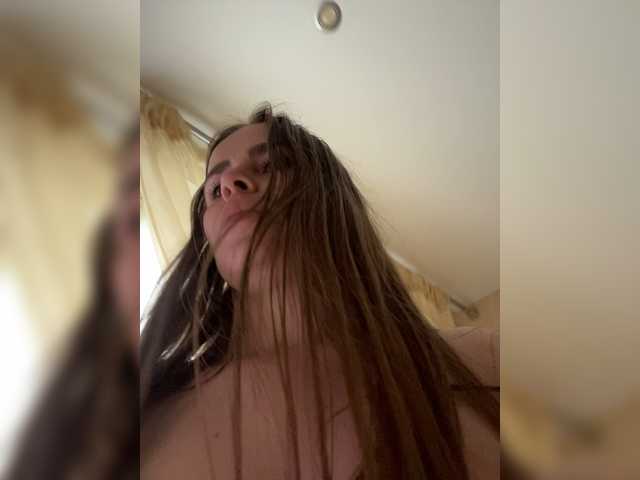 go to chat with LolaSexxx