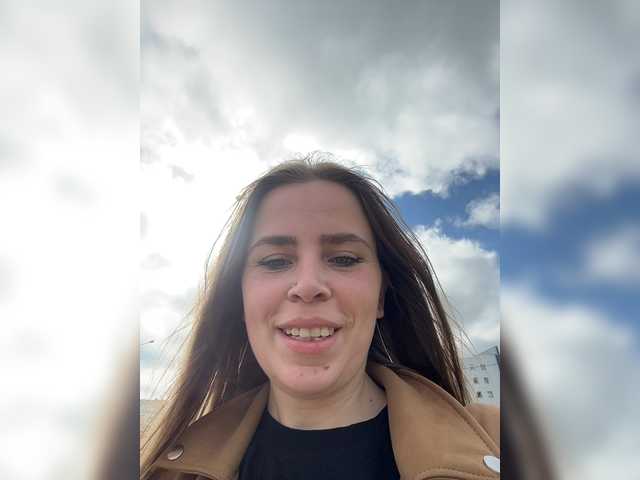 go to chat with LolaSexxx