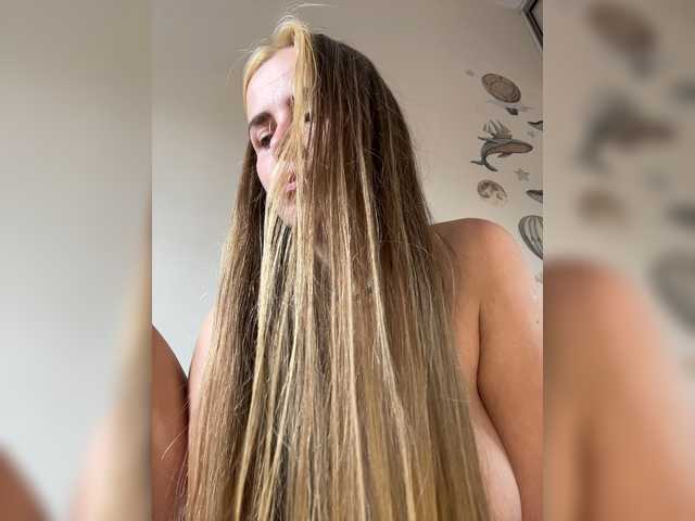 go to chat with LolaSexxx