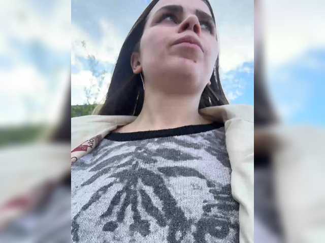 go to chat with LolaSexxx