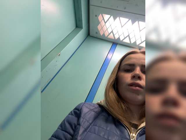 go to chat with LolaSexxx