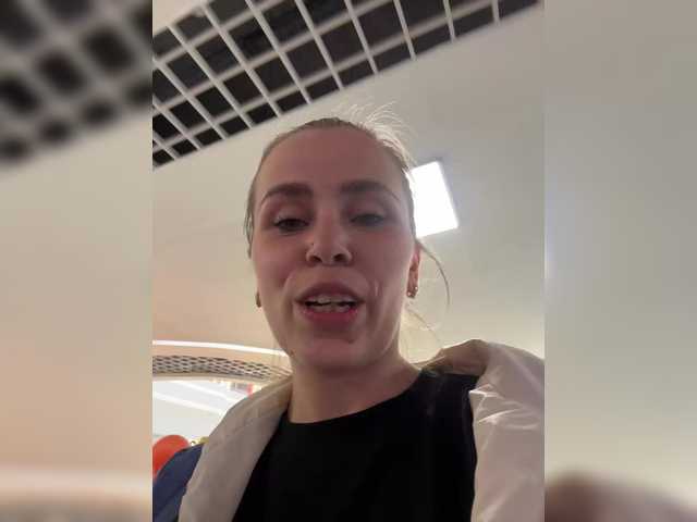 go to chat with LolaSexxx
