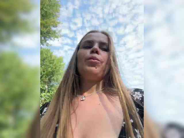 LolaSexxx webcam