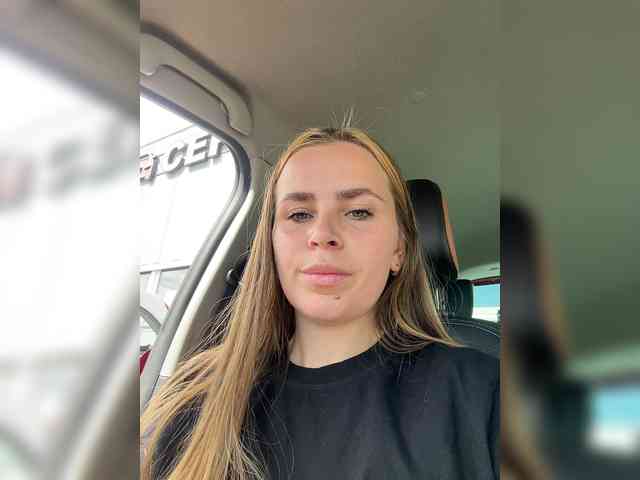 LolaSexxx webcam