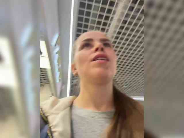 LolaSexxx webcam