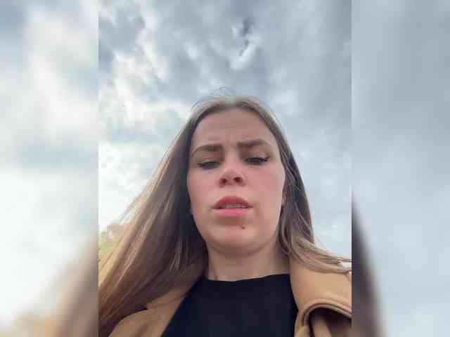 LolaSexxx webcam