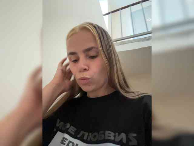 LolaSexxx webcam