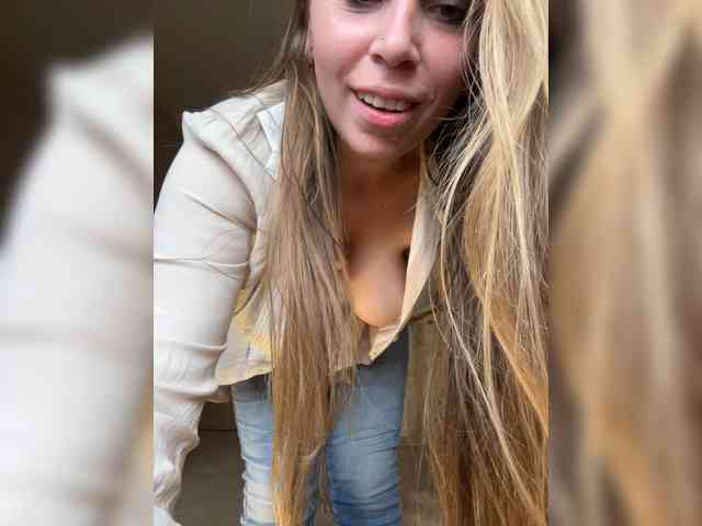 LolaSexxx webcam