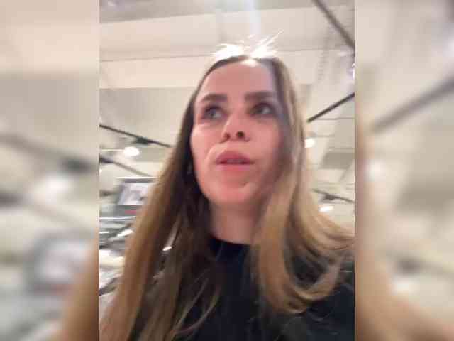 LolaSexxx webcam