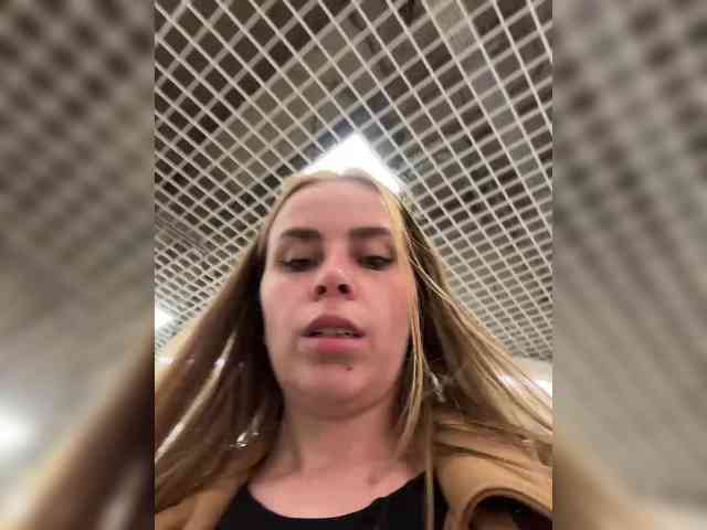 LolaSexxx webcam