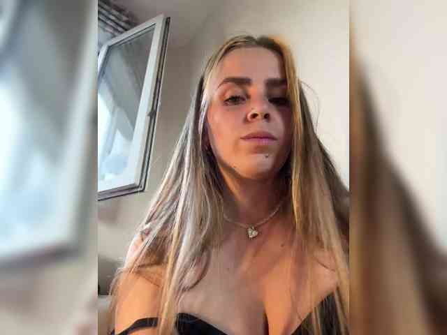 LolaSexxx