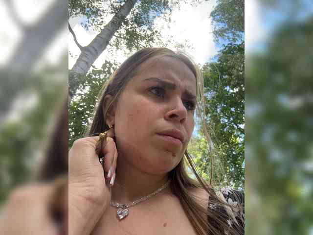 LolaSexxx webcam