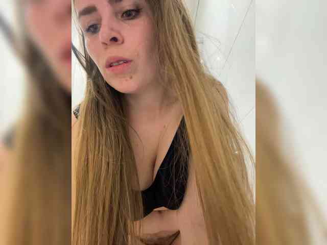 LolaSexxx webcam